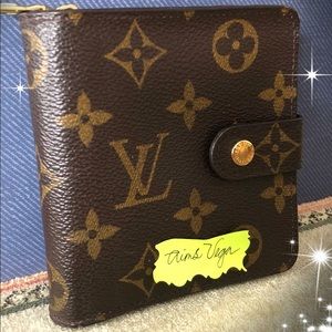S🌸LD! LV Monogram Zippy Compact Wallet 🌺